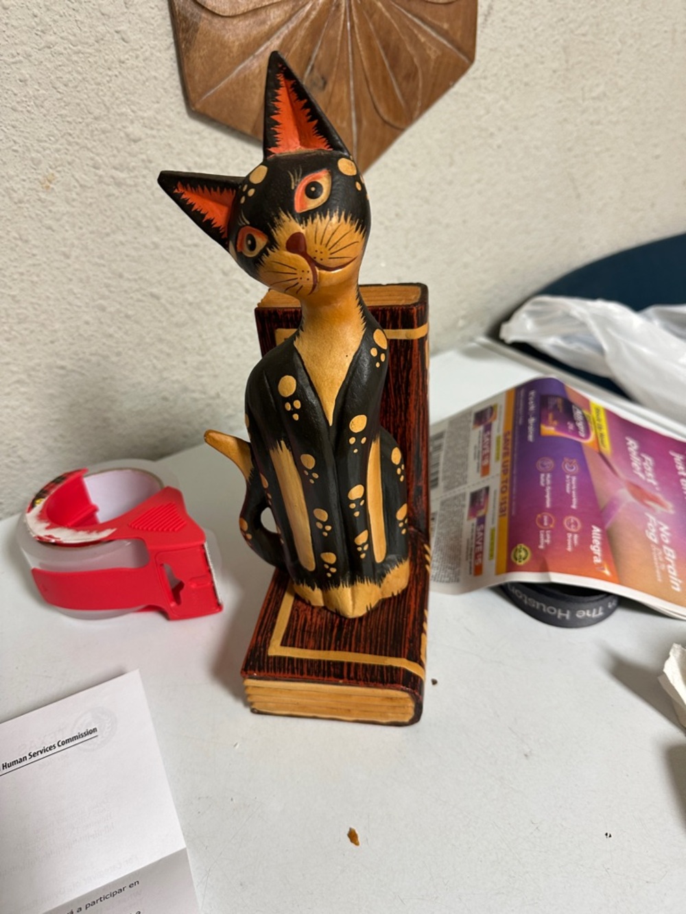 Hand-Painted Black and Tan Cat Figurine Bookend - Decorative Pet Accent